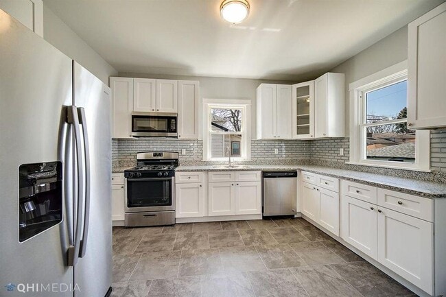 Building Photo - 2134 Atchison Ave