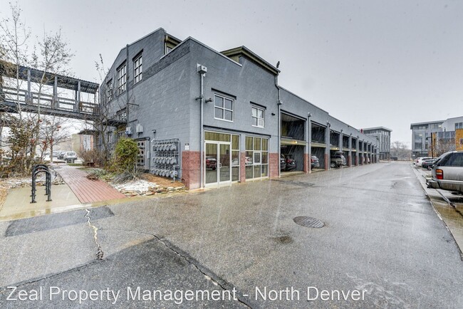 Building Photo - 1 br, 1 bath House - 3200 Carbon Place #201