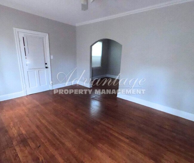 Foto del edificio - Great 3 bedroom 2 bath home - U of M Area