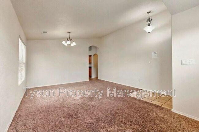 Foto del edificio - 8004 Corn Mountain Pl NW