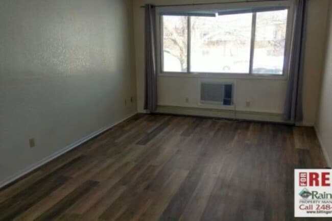 Foto del edificio - 2236 Monad Rd