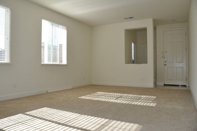 Building Photo - 5400 Cliff House Way