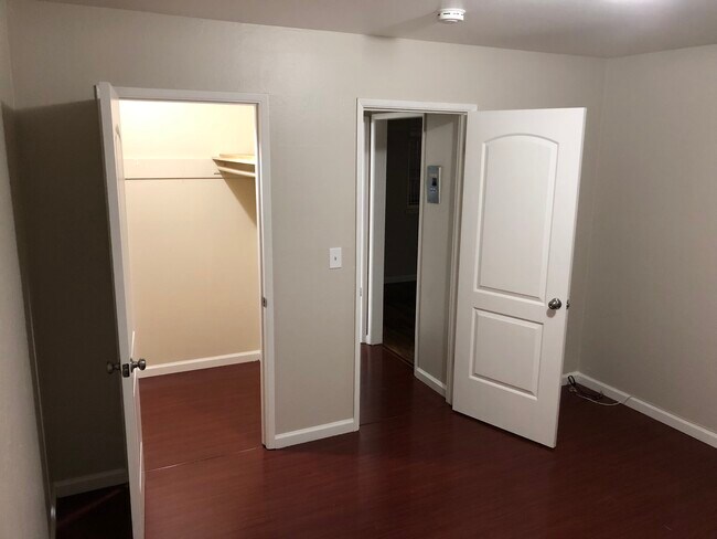 Building Photo - 1475 Kerley Dr