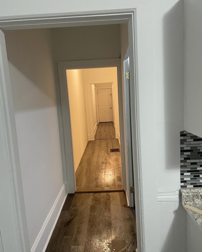 long hallway - 31 White St