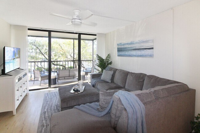 Foto del edificio - 612 Bird Bay Dr W
