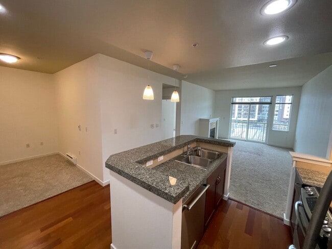 Building Photo - 1Bd/1Ba Redmond Condo