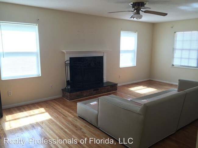 Foto del edificio - 4900 N Apopka Vineland Rd