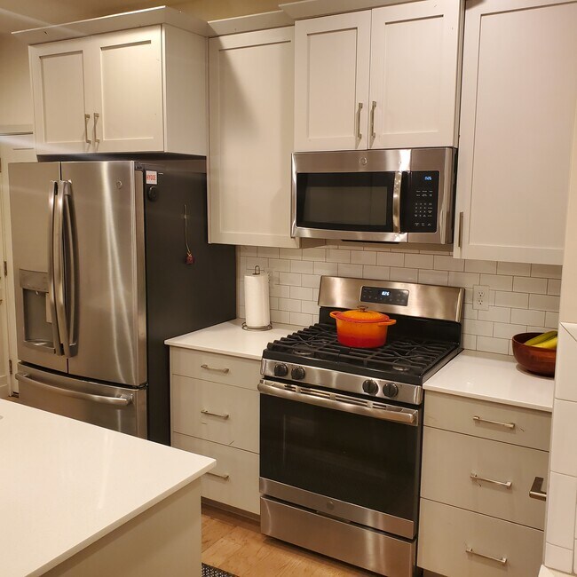 Cocina - 261 E Ellen Ln