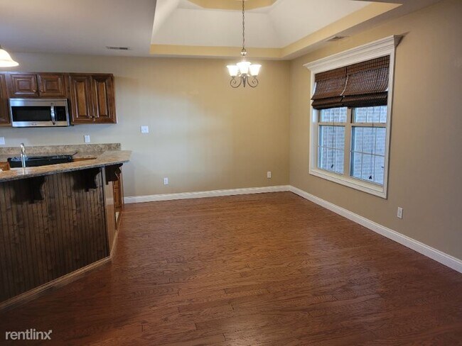 Building Photo - 3 br, 2 bath House - 528 N Second St