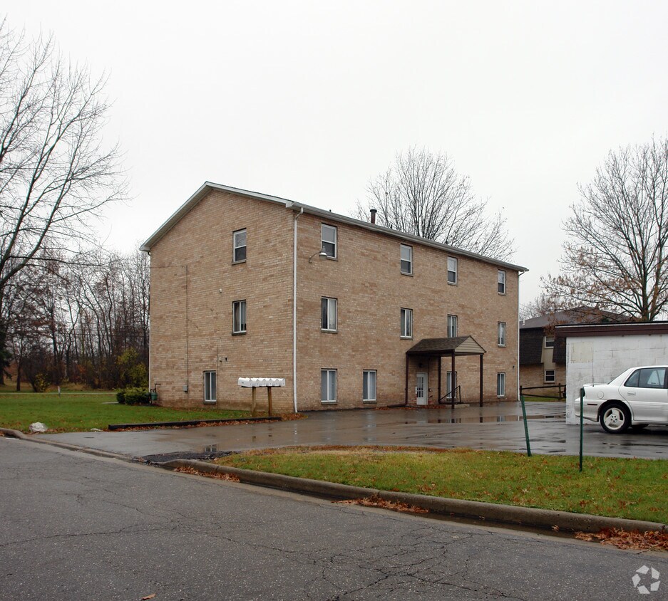 Building Photo - 1998 Mathews Rd