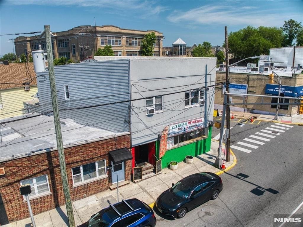 Building Photo - 6245 John F. Kennedy Blvd