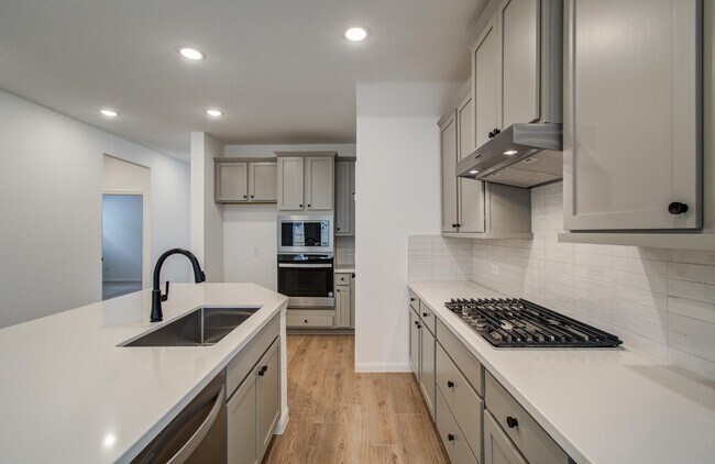 Foto del edificio - 7231 Yarrow Blossom Ct