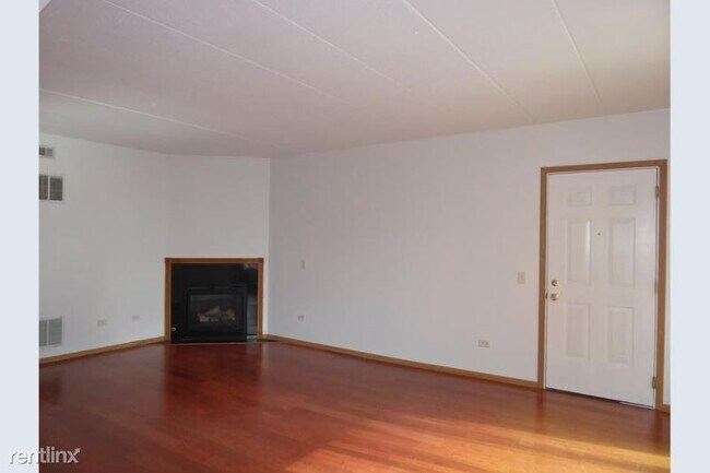 Building Photo - 16611 Liberty Cir