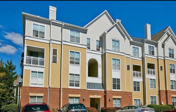 Building Photo - 2110 Highcourt Ln