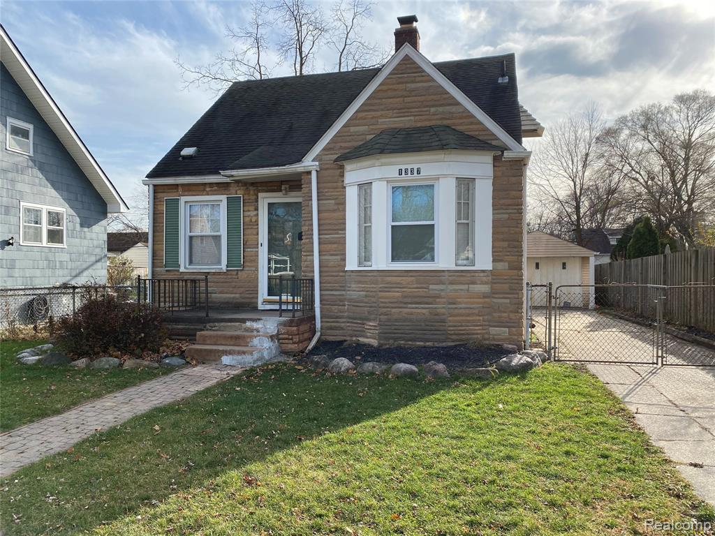1337 W Saratoga St, Ferndale, MI 48220 House for Rent in Ferndale, MI