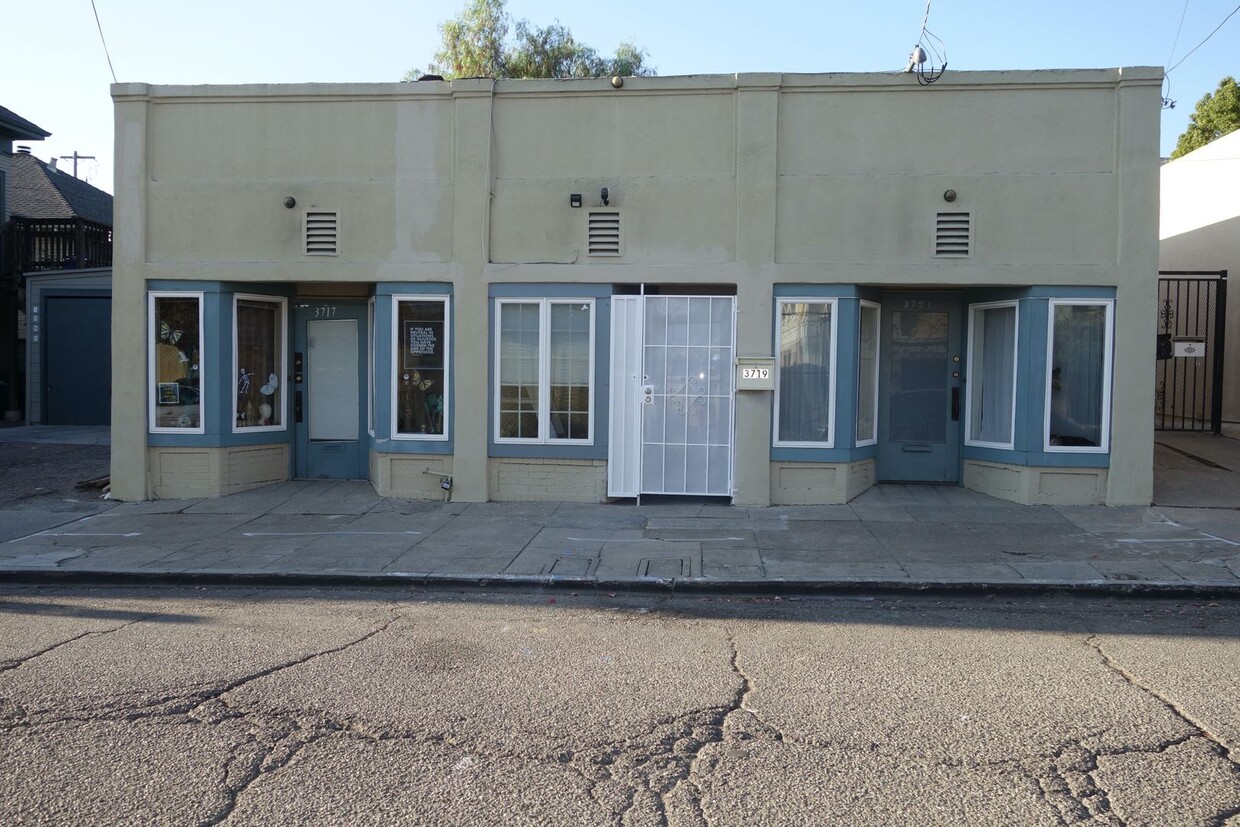 Primary Photo - 3717-3721 13th Avenue