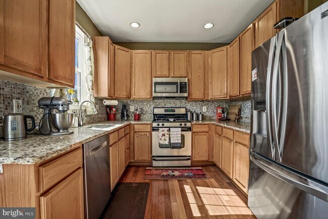Building Photo - 22385 Maison Carree Square
