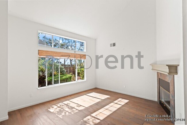 Building Photo - 492 McDonnel Rd