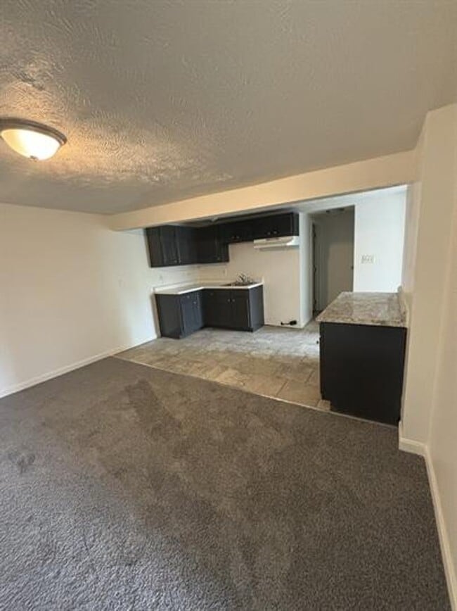 Foto del edificio - 5 bedroom/3 bath Home for rent in 15236