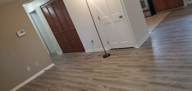 Foto del edificio - 1379 Terry Dr