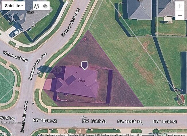 Foto del edificio - 18500 Summer Grove Ave