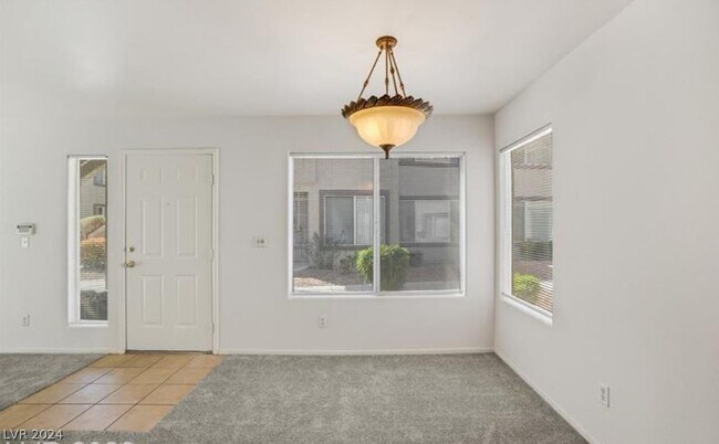 Building Photo - 4955 S Lindell Rd