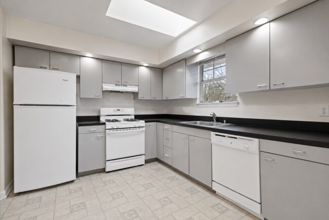 Foto del edificio - 8809 38th Ave