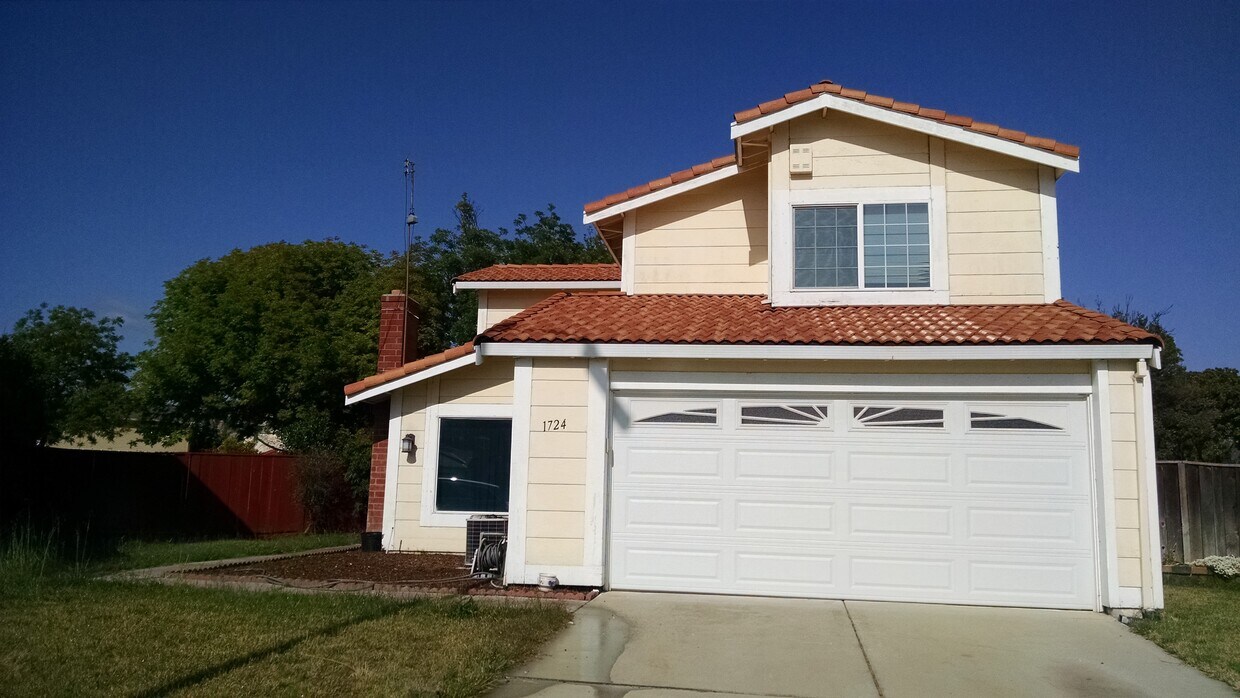Foto del edificio - 1724 briarbush ct