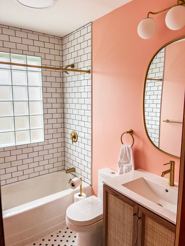 Building Photo - 1304 Grand Ave