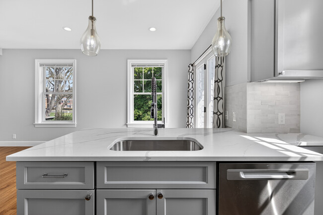 "Cornwall" - 1 BR @ 3 Park St - Norwalk Green Living Properties