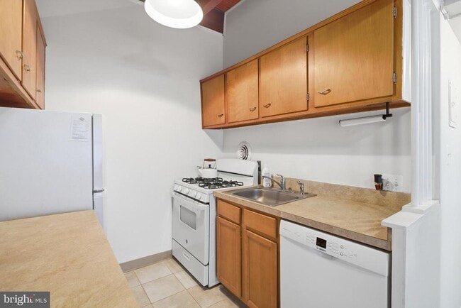 Building Photo - 7753 Donnybrook Ct