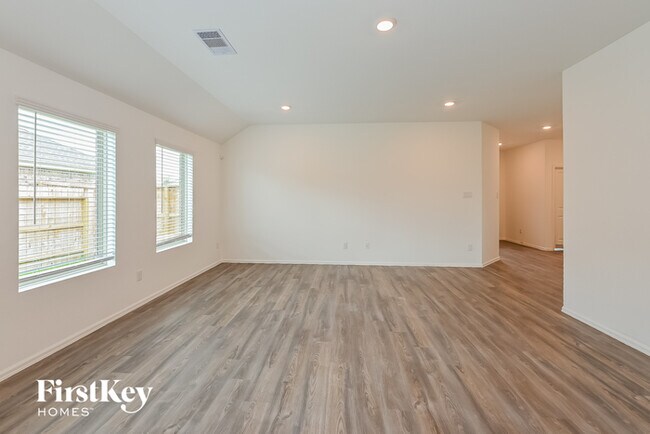Building Photo - 5226 Eagleton Dr