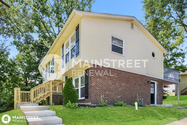 Foto del edificio - 5906 Whispering Hills Blvd, Louisville, KY...