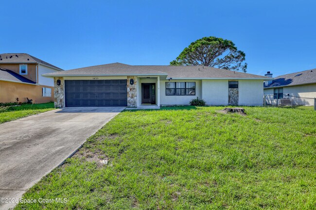 Foto del edificio - 1635 Adview Rd SE