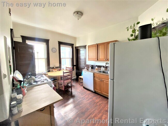 Photo - 122 Columbia St Apartment