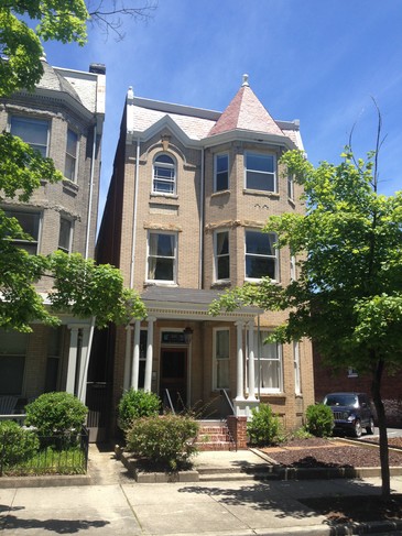Building Photo - 1648 W Grace St