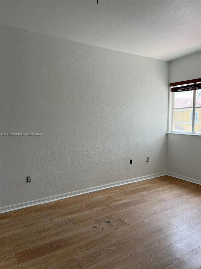 Foto del edificio - 10833 NW 83rd St