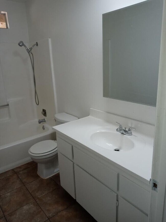 Foto del edificio - Newly remodeled duplex!