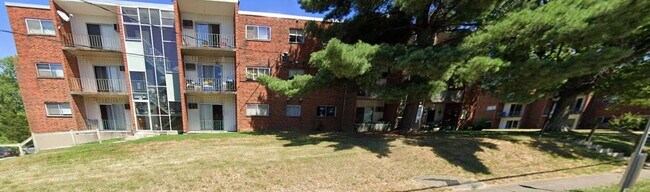 Foto del edificio - 620 Pedretti Ave