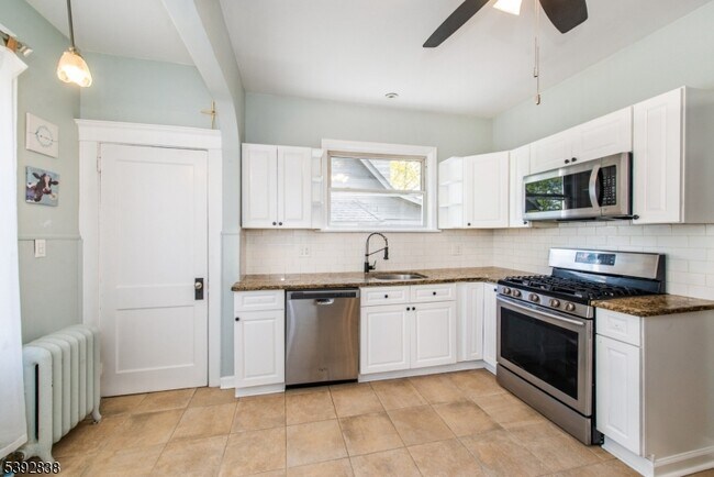 Foto del edificio - 331 Diamond Bridge Ave