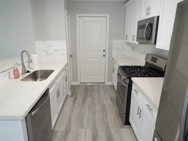 Foto del edificio - 1210 E Princeton Ln