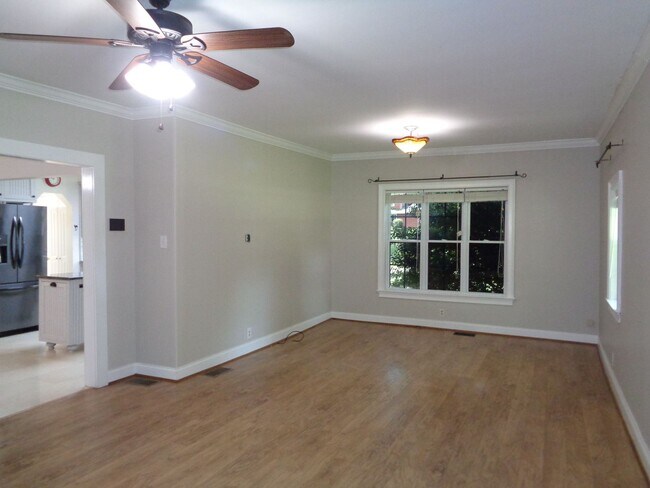 Foto del edificio - Lots of Space-Big Yard