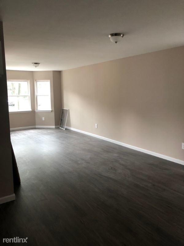 Building Photo - 3 br, 2 bath Apartment - 123 Godwin 2 Unit 2