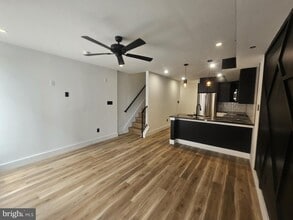 Building Photo - 1250 N 18th St