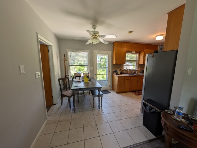 Building Photo - 1240 Pinebrook Cir
