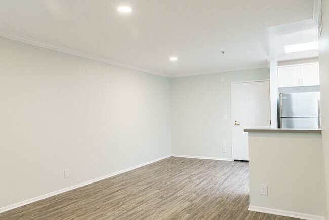 Foto del interior - 816 S. Bundy Dr
