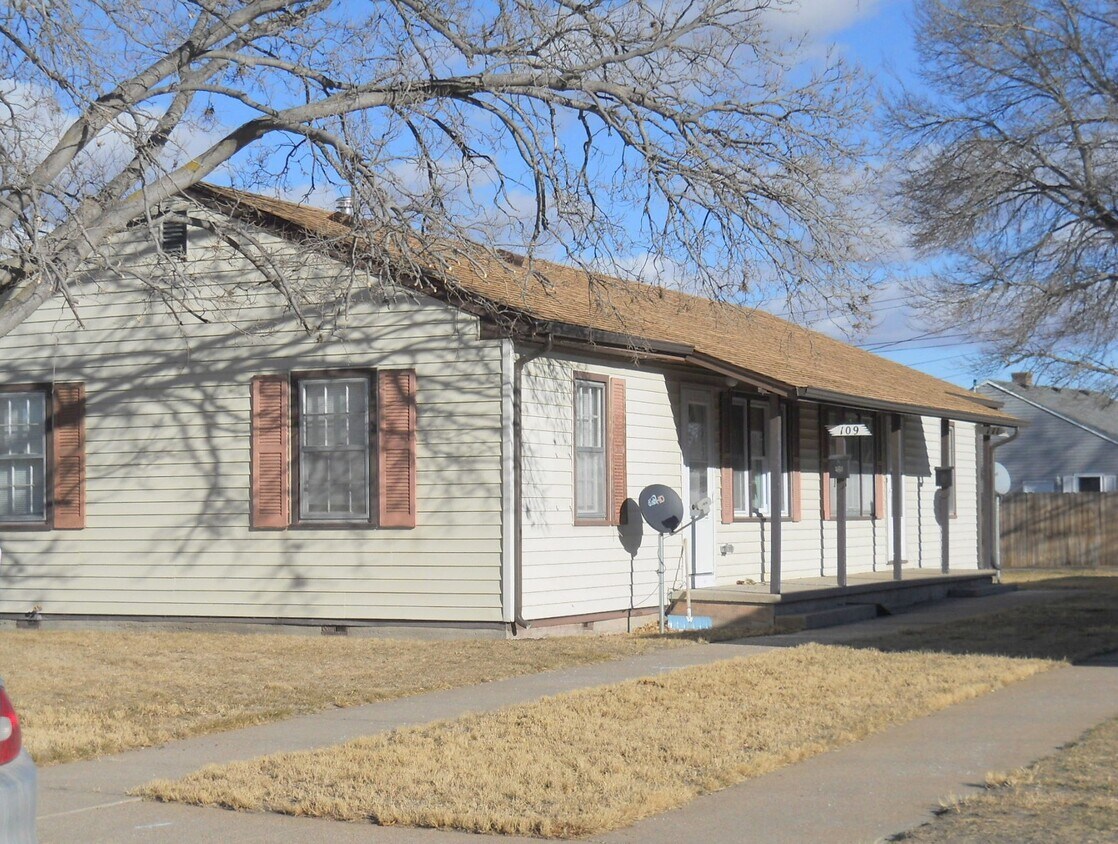 Foto del edificio - 109-111 N Hayes Ave