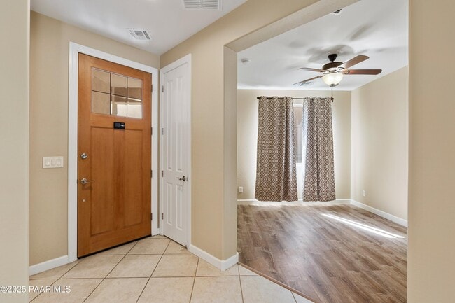 Building Photo - 2416 Alberta Way