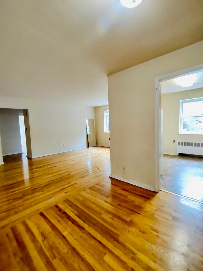 405 Park Ave, Rutherford, NJ 07070 Apartments in Rutherford, NJ