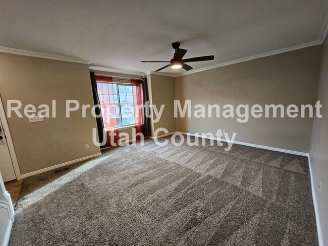 Building Photo - Provo Townhome With Finished Basement